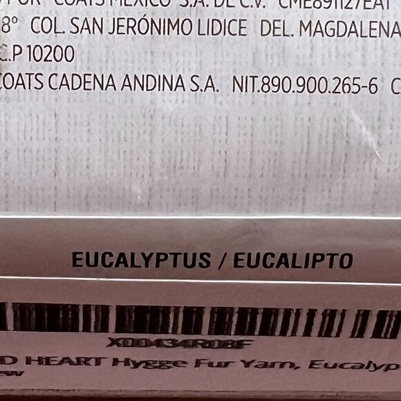 Red Heart Hygge Fur Yarn Eucalyptus Color Bulky Weight 7oz 260yds 100% Nylon - Picture 3 of 6